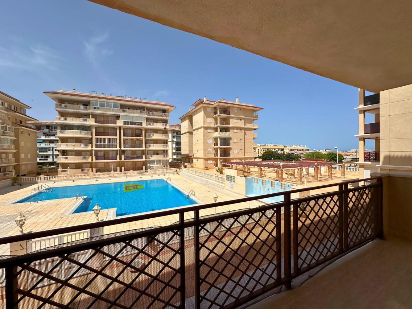 Cipres 4 Apartamento En Urbanizacion Con Piscina ตอร์เรเวียคา ภายนอก รูปภาพ